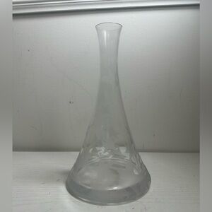 Studio Crystal Etched Stars Decanter Signed Hunter 11in